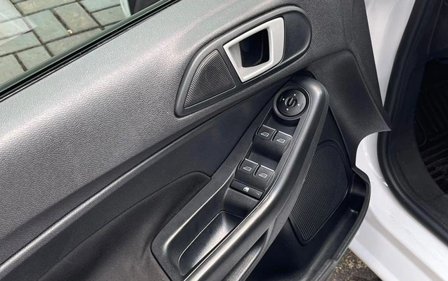 imagem-https://www.socarrao.com.br/sc-vehicle-images-prod/2990384/1791407132680-8328774_9_B_271358089e.jpeg