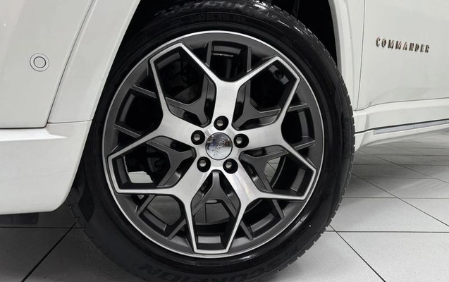 imagem-https://www.socarrao.com.br/sc-vehicle-images-prod/2990424/1789214878152-8251120_13_B_c4295ecbb5.jpeg