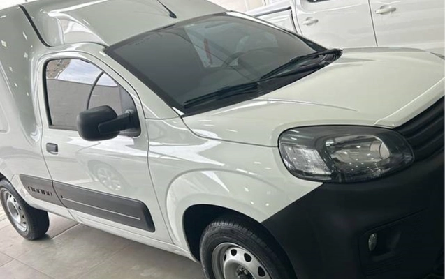 imagem-https://www.socarrao.com.br/sc-vehicle-images-prod/2990434/1785588276137-4_042601.jpg