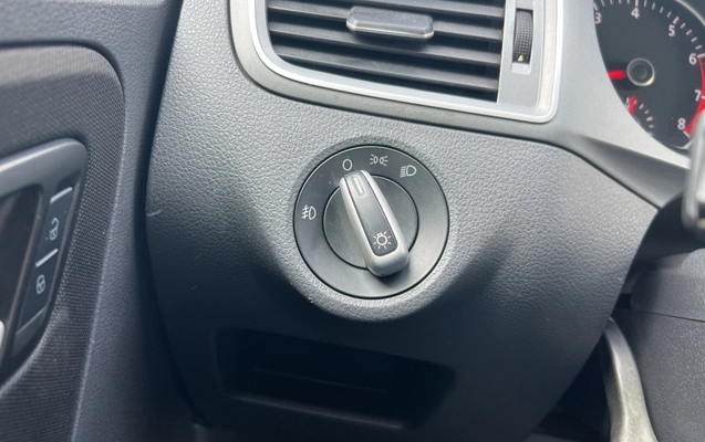 imagem-https://www.socarrao.com.br/sc-vehicle-images-prod/2990451/1789663530364-Z5SMoXHThpVuv6MFxsOS0MOJHARhxF3J.jpg