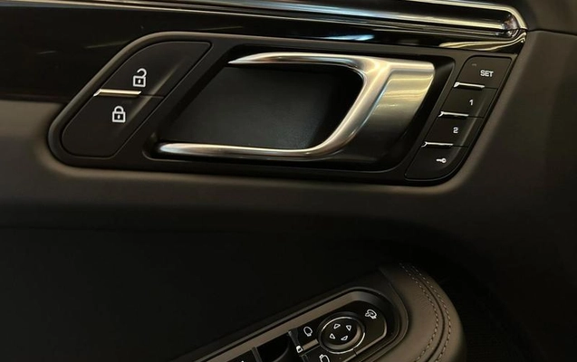 imagem-https://www.socarrao.com.br/sc-vehicle-images-prod/2990463/1788898554660-8339060_9_B_2f0df7e116.jpeg