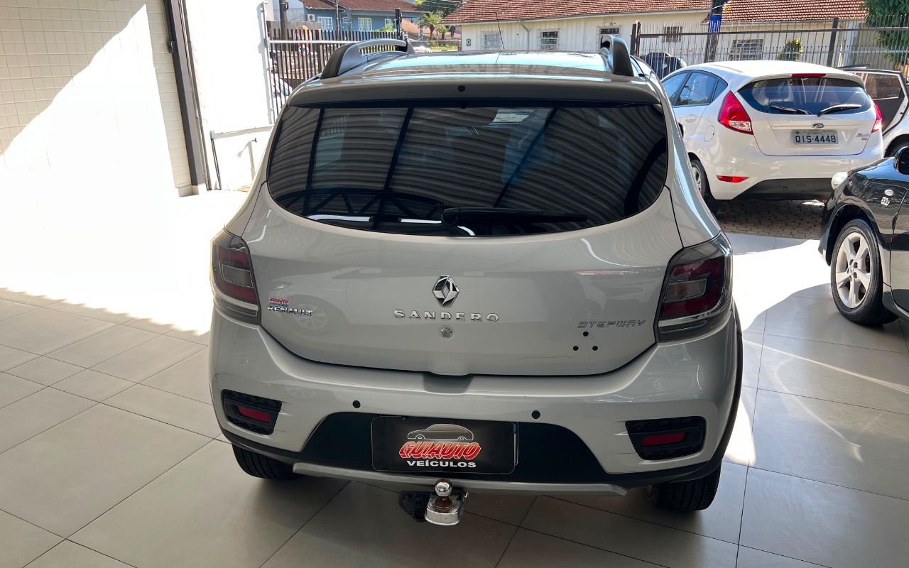 imagem-https://www.socarrao.com.br/sc-vehicle-images-prod/2990540/1785591529531-NTE1MjYwMzUtMjNlOS00NjQ3LWE4NDktMTBmODQyZmRlOGNiLmpwZWc.jpeg