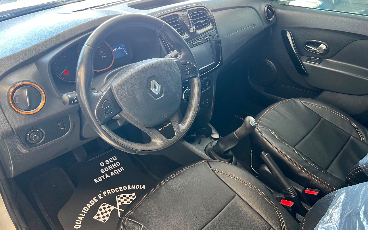 imagem-https://www.socarrao.com.br/sc-vehicle-images-prod/2990540/1785591530152-NGZjM2ZiYWYtYjM1OC00NWIxLWE4MzktZTZhYTZmOWQ2NWRiLmpwZWc.jpeg