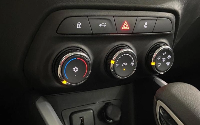 imagem-https://www.socarrao.com.br/sc-vehicle-images-prod/2990582/1789391243093-8330432_9_B_7cfe98ad72.jpeg