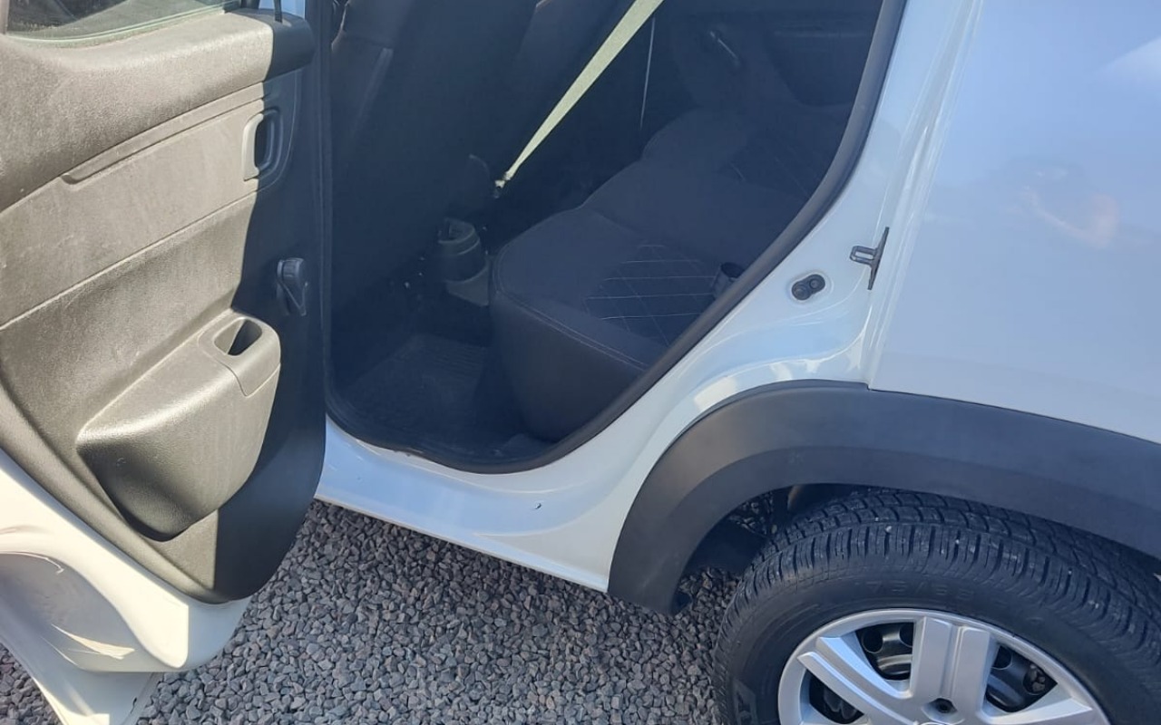 imagem-https://www.socarrao.com.br/sc-vehicle-images-prod/2990591/1785592827964-V2hhdHNBcHAgSW1hZ2UgMjAyNi0wNC0yMiBhdCAxNC41OC4wNSAoMykuanBlZw.jpeg