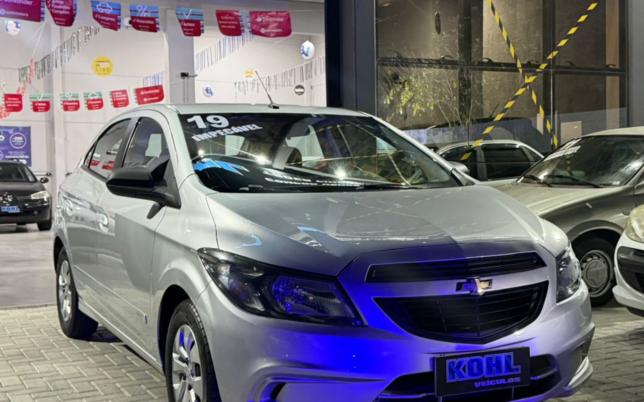 Chevrolet Onix 2019 Prata — foto 1 de 3