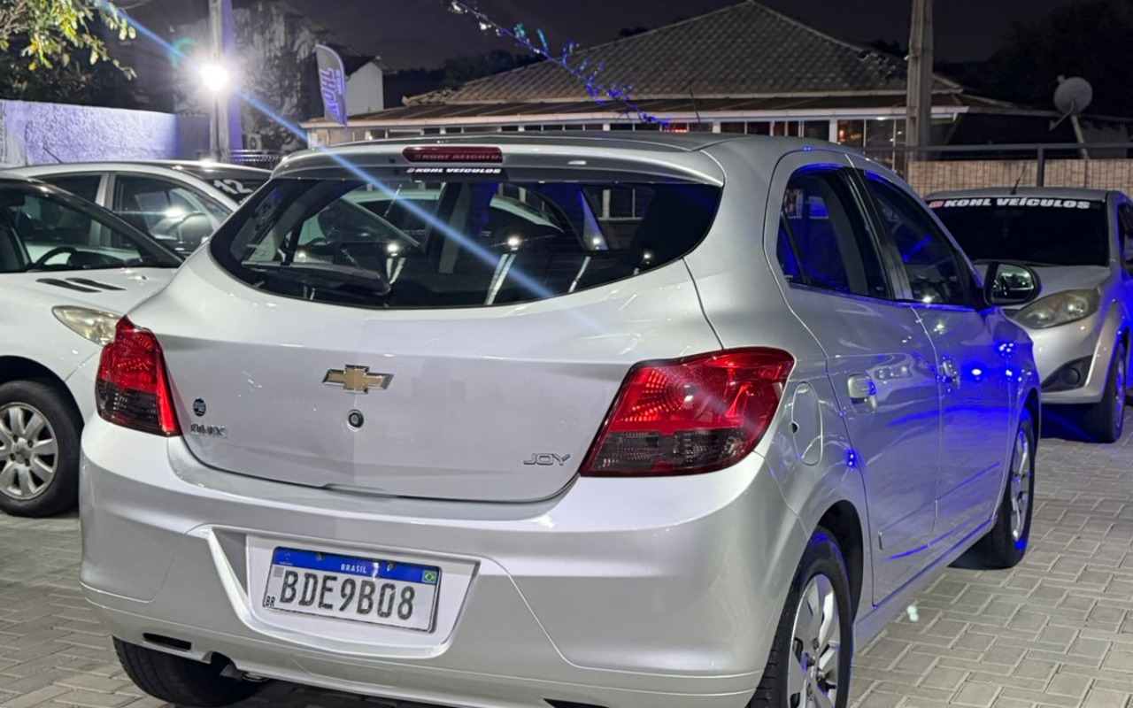 imagem-https://www.socarrao.com.br/sc-vehicle-images-prod/2990611/1785593101483-V2hhdHNBcHAgSW1hZ2UgMjAyNi0wNS0wMSBhdCAxOS4xMi4wMCAoMSkuanBlZw.jpeg