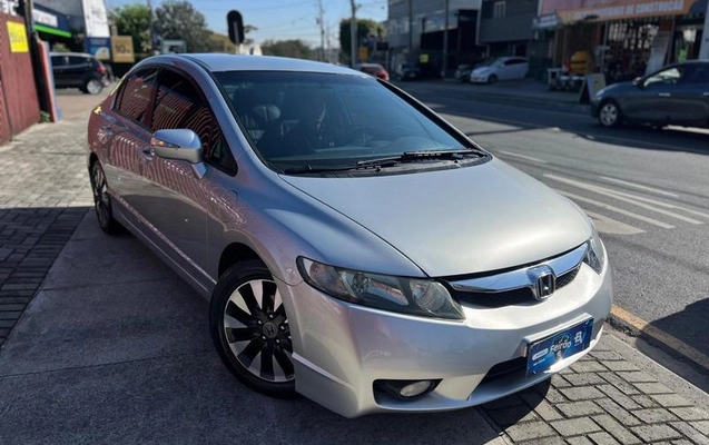 imagem-https://www.socarrao.com.br/sc-vehicle-images-prod/2990622/1789488778490-8316908_0_B_831a66da3a.jpeg