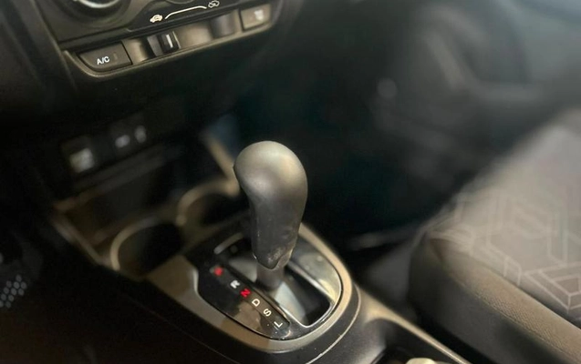 imagem-https://www.socarrao.com.br/sc-vehicle-images-prod/2990624/1785789898931-8339547_2_B_9b2a606839.jpeg