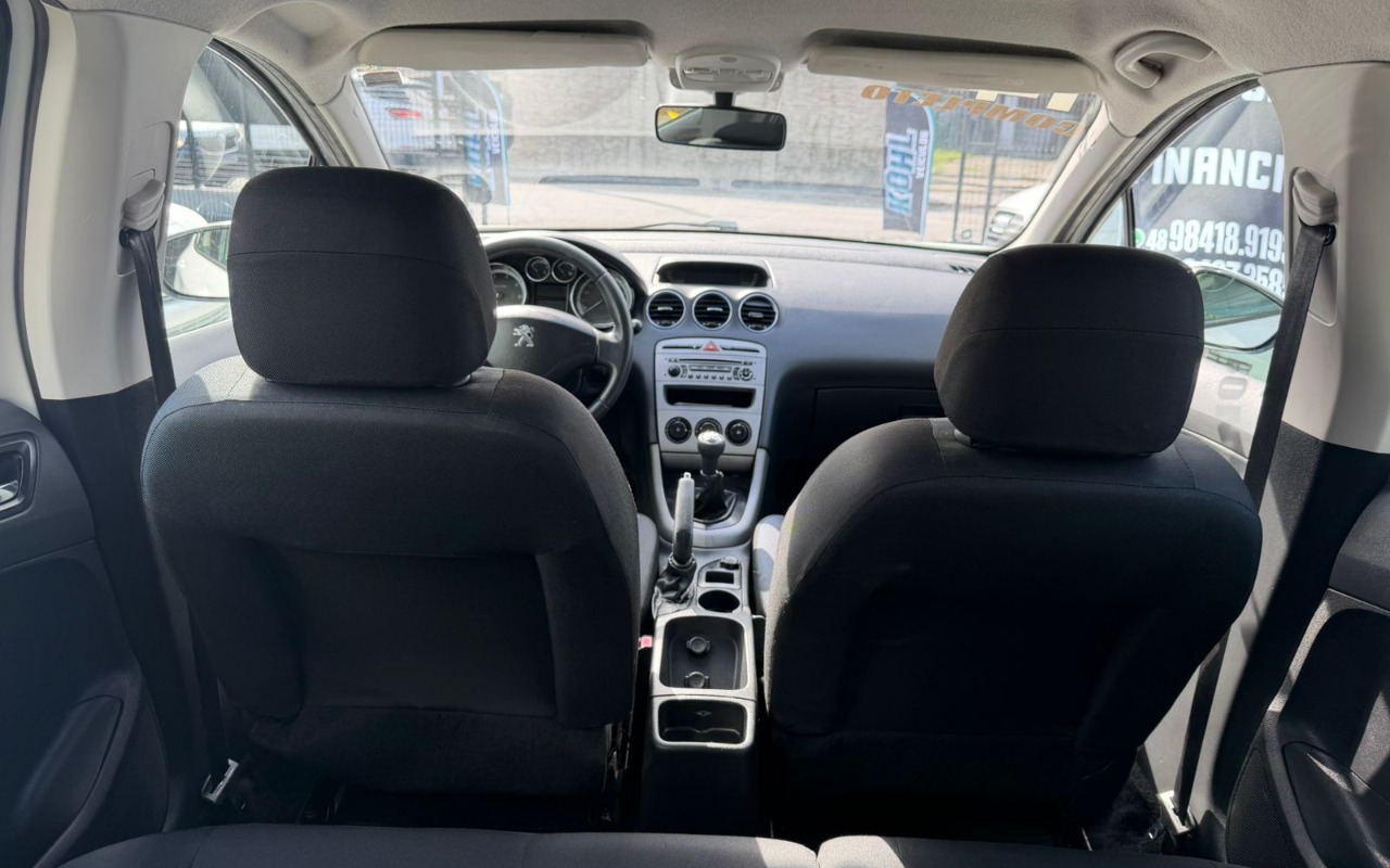 imagem-https://www.socarrao.com.br/sc-vehicle-images-prod/2990627/1785593652720-V2hhdHNBcHAgSW1hZ2UgMjAyNi0wNC0xMCBhdCAxNS4wOS4xNCAoMSkuanBlZw.jpeg