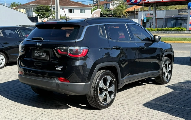 imagem-https://www.socarrao.com.br/sc-vehicle-images-prod/2990642/1785594082653-003_b92117d79a1ee82f69d5f250311d8273.jpeg