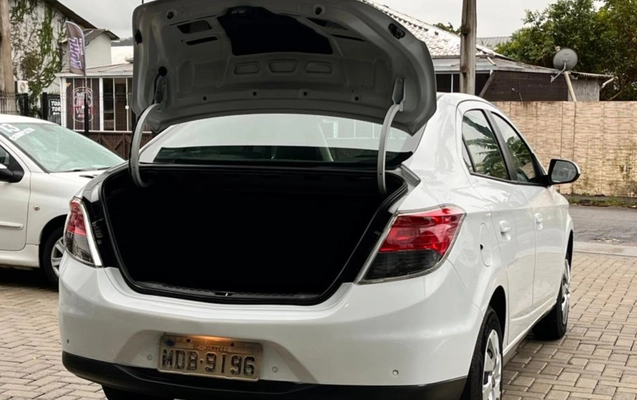 imagem-https://www.socarrao.com.br/sc-vehicle-images-prod/2990649/1785594343247-V2hhdHNBcHAgSW1hZ2UgMjAyNi0wNC0wNiBhdCAxNy4zMi4wMi5qcGVn.jpeg