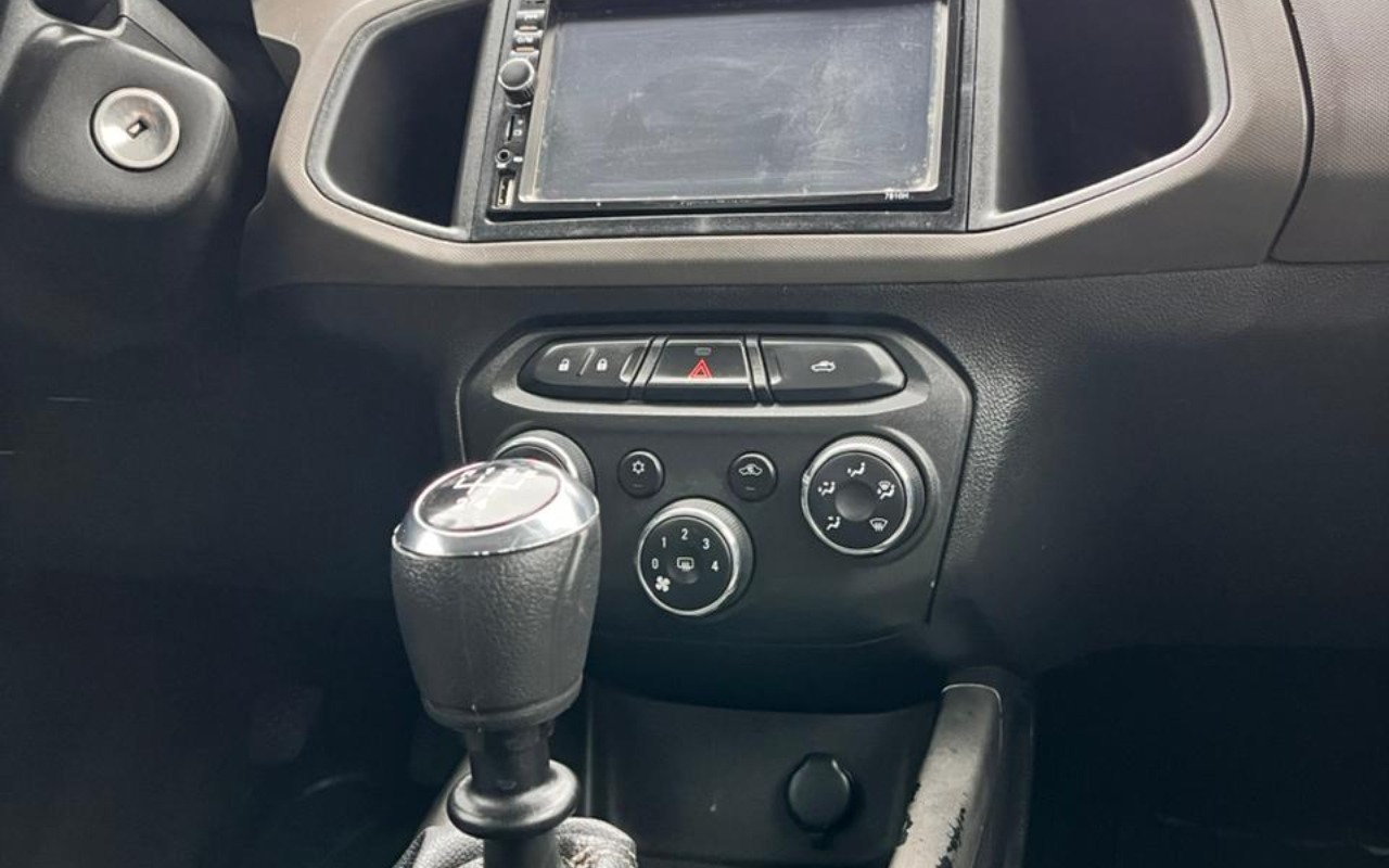 imagem-https://www.socarrao.com.br/sc-vehicle-images-prod/2990649/1785594343807-V2hhdHNBcHAgSW1hZ2UgMjAyNi0wNC0wNiBhdCAxNy4zMi4wMyAoMSkuanBlZw.jpeg