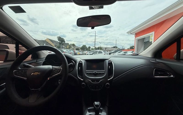 imagem-https://www.socarrao.com.br/sc-vehicle-images-prod/2990661/1787919405692-7987806_7_B_b69e3818dd.jpeg