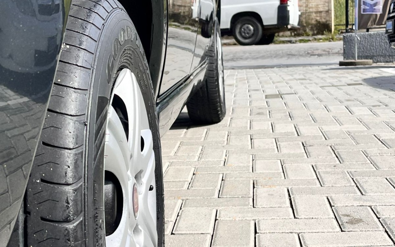 imagem-https://www.socarrao.com.br/sc-vehicle-images-prod/2990682/1785595058381-Rk9UTyAwNS5qcGVn.jpeg