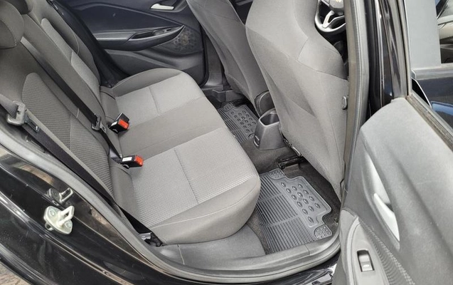 imagem-https://www.socarrao.com.br/sc-vehicle-images-prod/2990749/1788295229702-8339865_16_B_bec0c90f9b.jpeg