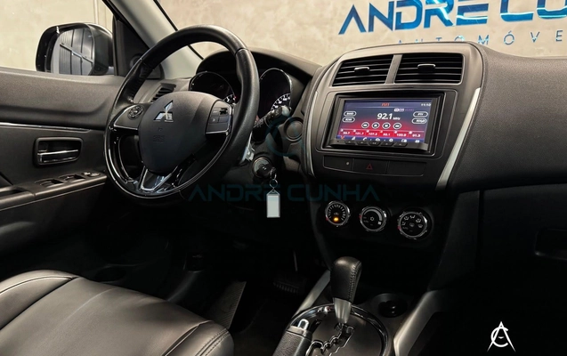 imagem-https://www.socarrao.com.br/sc-vehicle-images-prod/2990764/1789412334955-79ce6dbf6b274bdcb89fa2a1f5fdbea9_1785596871876.jpg