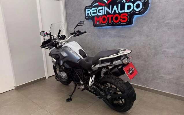 imagem-https://www.socarrao.com.br/sc-vehicle-images-prod/2990835/1788379385138-7624995_4_B_501e17ca93.jpeg