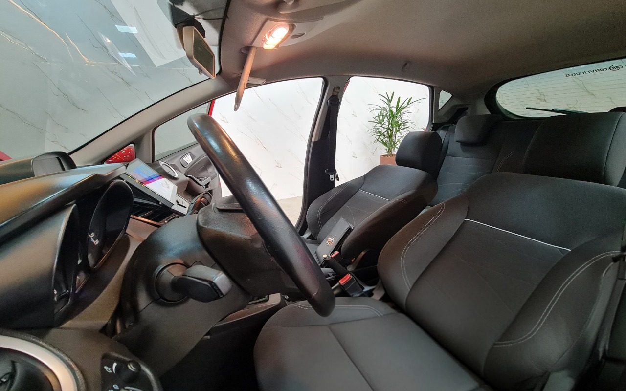 imagem-https://www.socarrao.com.br/sc-vehicle-images-prod/2991038/1785789342793-MTAuanBn.jpg