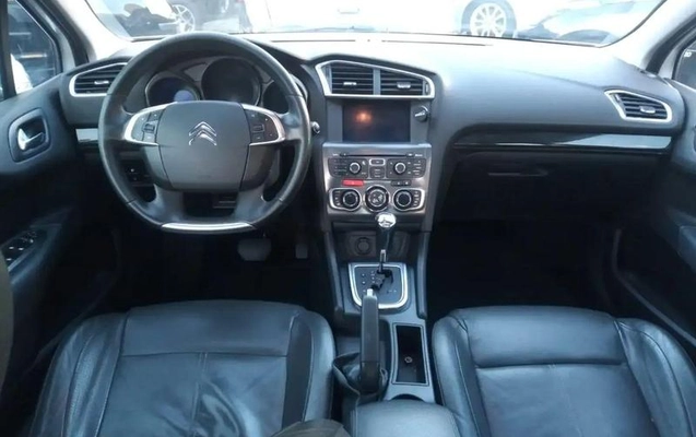 imagem-https://www.socarrao.com.br/sc-vehicle-images-prod/2991045/1787770470373-8319313_2_B_d22f4dbdf5.jpeg