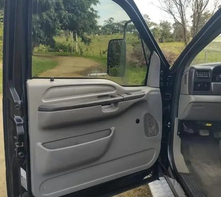 imagem-https://www.socarrao.com.br/sc-vehicle-images-prod/2991059/1787770648013-8330381_3_B_2795310d54.jpeg