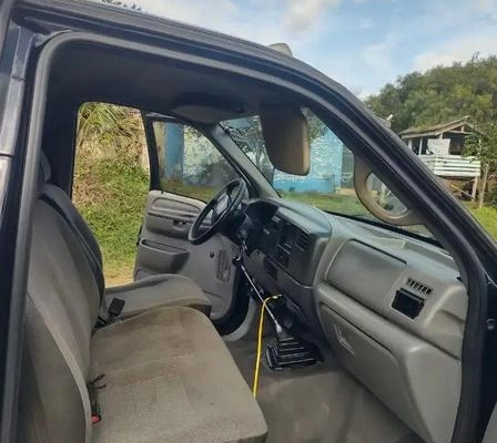 imagem-https://www.socarrao.com.br/sc-vehicle-images-prod/2991059/1787770648015-8330381_2_B_93f43334d9.jpeg