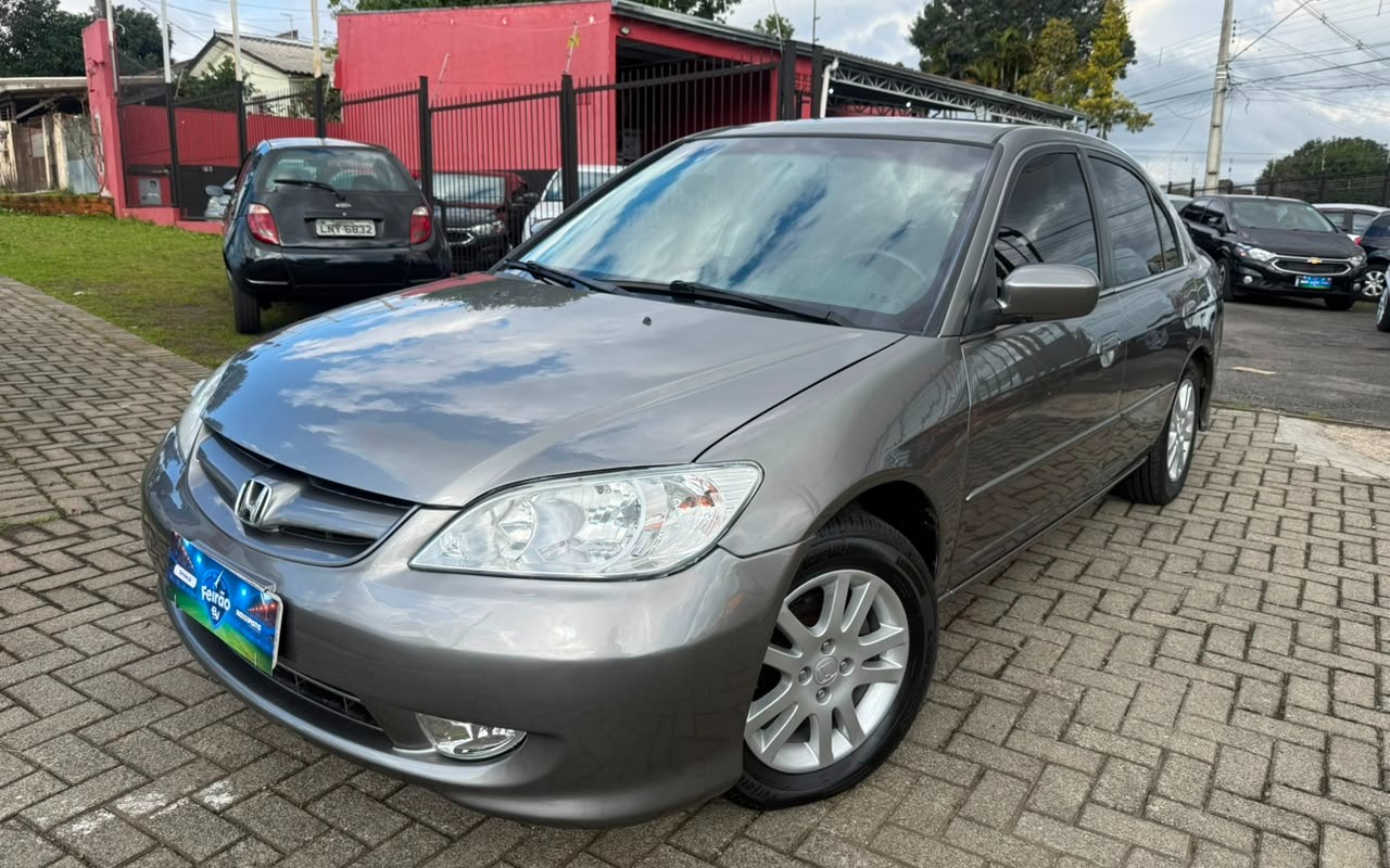 Honda Civic 2005 Bege — foto 1 de 3