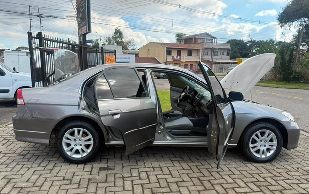 imagem-https://www.socarrao.com.br/sc-vehicle-images-prod/2991079/1785602315429-V2hhdHNBcHAgSW1hZ2UgMjAyNi0wNy0yMyBhdCAxNS4yNS4yOCAoMikuanBlZw.jpeg
