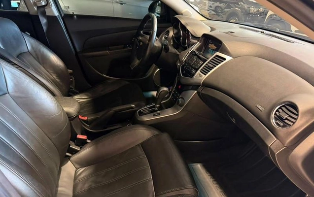 imagem-https://www.socarrao.com.br/sc-vehicle-images-prod/2991124/1787224306010-8336954_9_B_a89604d3c8.jpeg