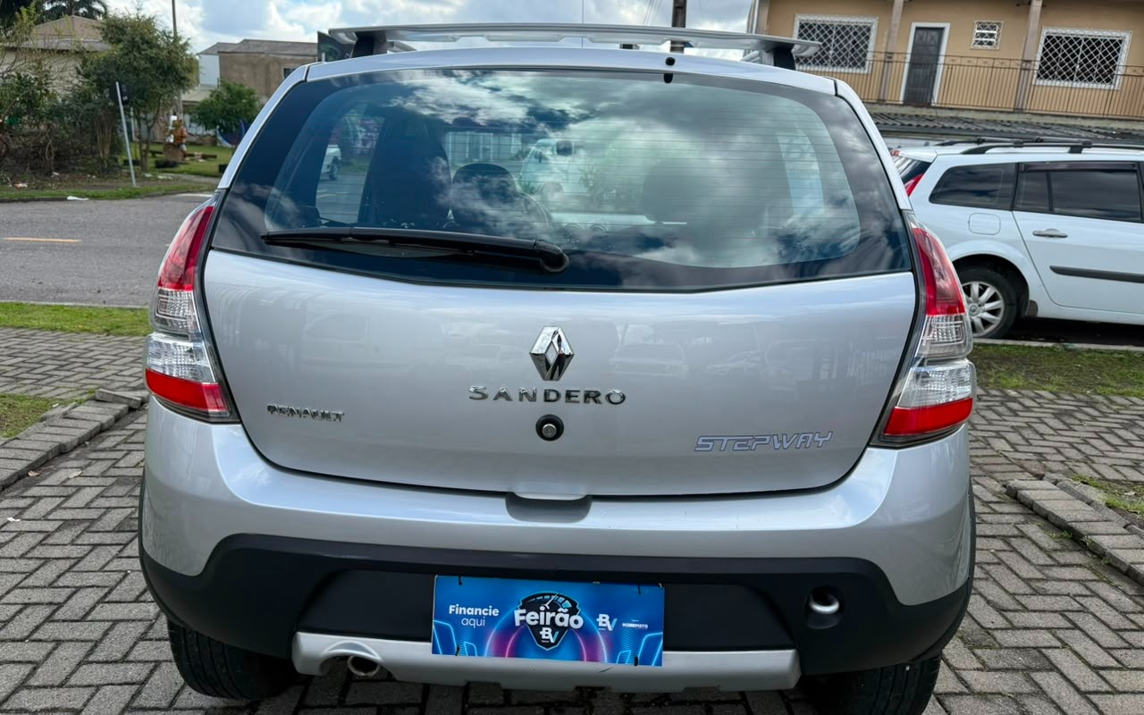 imagem-https://www.socarrao.com.br/sc-vehicle-images-prod/2991126/1785603598457-V2hhdHNBcHAgSW1hZ2UgMjAyNi0wNy0yMyBhdCAxMy4xOC41NyAoNCkuanBlZw.jpeg