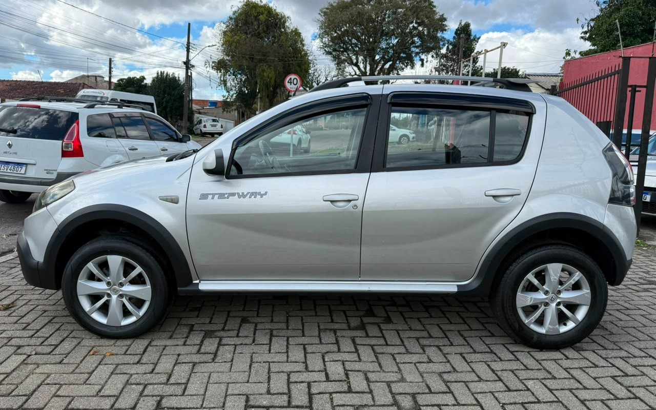 imagem-https://www.socarrao.com.br/sc-vehicle-images-prod/2991126/1785603598507-V2hhdHNBcHAgSW1hZ2UgMjAyNi0wNy0yMyBhdCAxMy4xOC41NyAoMikuanBlZw.jpeg
