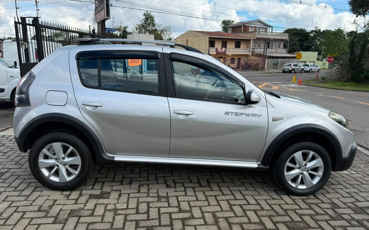 imagem-https://www.socarrao.com.br/sc-vehicle-images-prod/2991126/1785603598578-V2hhdHNBcHAgSW1hZ2UgMjAyNi0wNy0yMyBhdCAxMy4xOC41OCAoMSkuanBlZw.jpeg