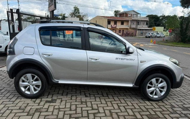 imagem-https://www.socarrao.com.br/sc-vehicle-images-prod/2991126/1785603598578-V2hhdHNBcHAgSW1hZ2UgMjAyNi0wNy0yMyBhdCAxMy4xOC41OCAoMSkuanBlZw.jpeg