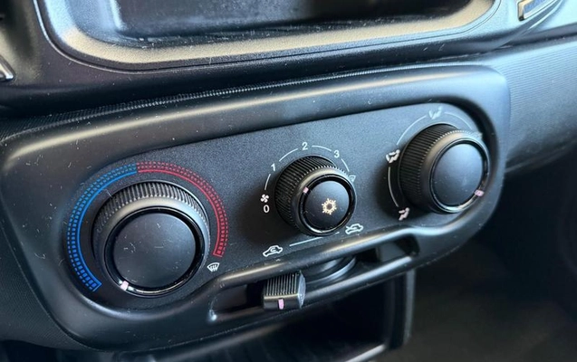 imagem-https://www.socarrao.com.br/sc-vehicle-images-prod/2991335/1785606692673-8312849_7_B_edc11cbfb3.jpeg