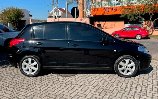imagem-https://www.socarrao.com.br/sc-vehicle-images-prod/2991660/1788981302033-8318648_3_B_e3b03a8c52.jpeg