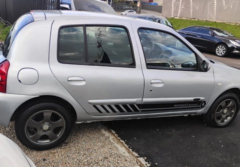 Renault Clio 2007 Prata — foto 1 de 3