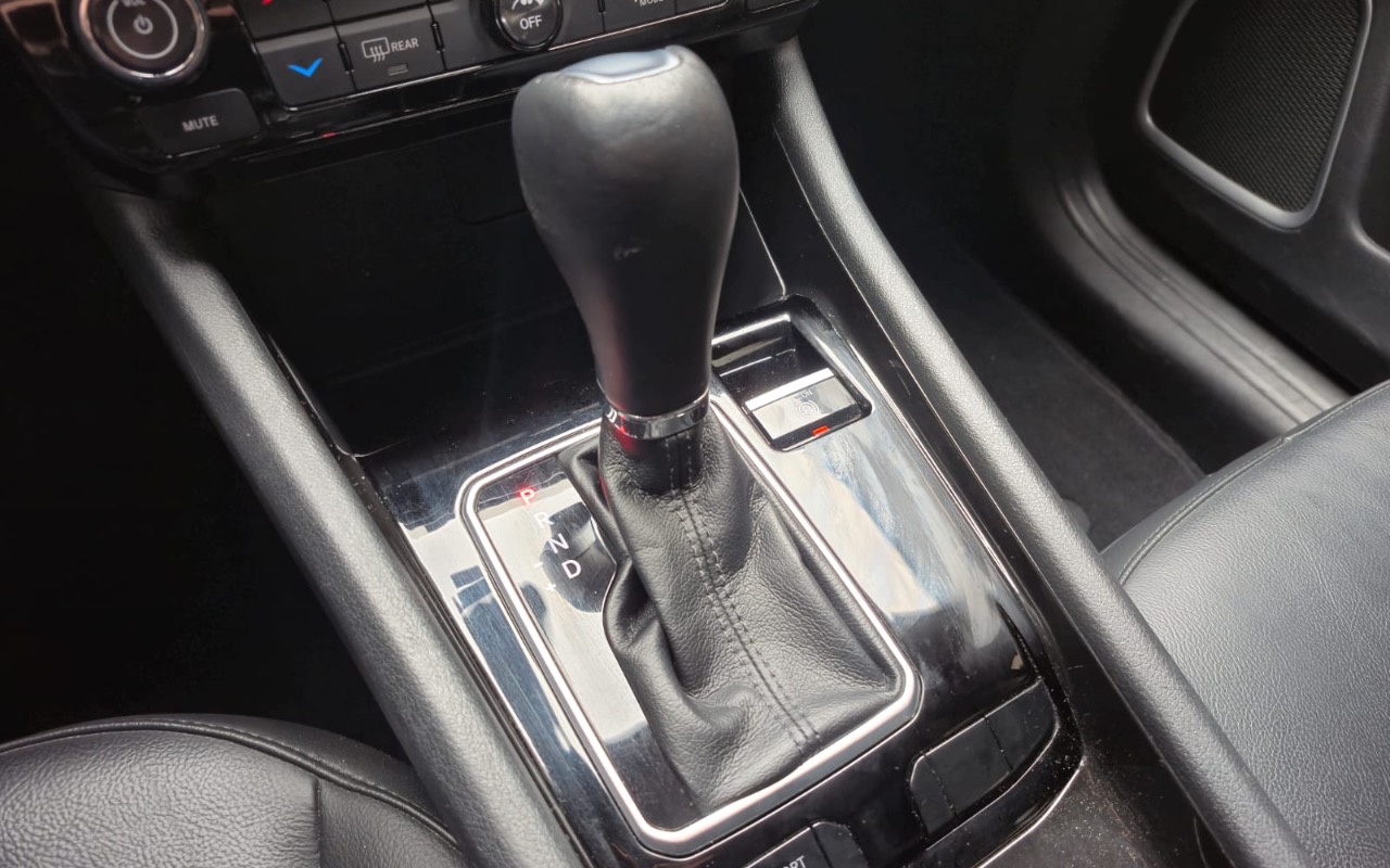 imagem-https://www.socarrao.com.br/sc-vehicle-images-prod/2991676/1785608198968-MmFjYmZkZWEtOTZjMi00NDBhLWIyNmYtNmMwODMzOWVhZTYyLmpwZWc.jpeg