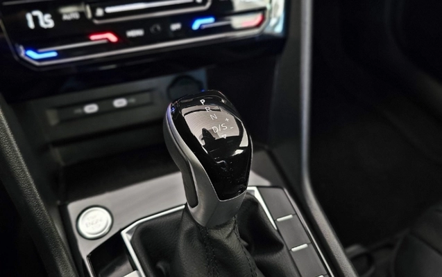 imagem-https://www.socarrao.com.br/sc-vehicle-images-prod/2991766/1789563758797-XSwlDryO4qX7cusikugDgg7sDvM1zO8y.jpg