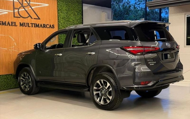 imagem-https://www.socarrao.com.br/sc-vehicle-images-prod/2991788/1788277734546-8336506_9_B_2cbad50d0b.jpeg