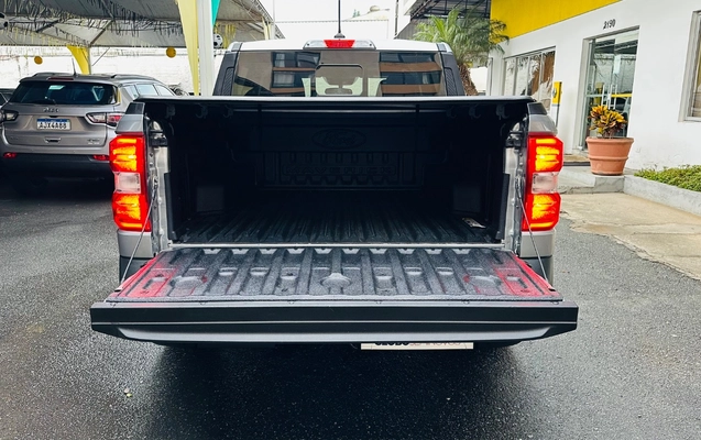 imagem-https://www.socarrao.com.br/sc-vehicle-images-prod/2991792/1785611281908-SU1HXzg0NjAuanBlZw.jpeg