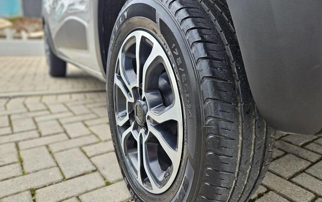 imagem-https://www.socarrao.com.br/sc-vehicle-images-prod/2991793/1788292475128-8337445_13_B_e56c2563e1.jpeg