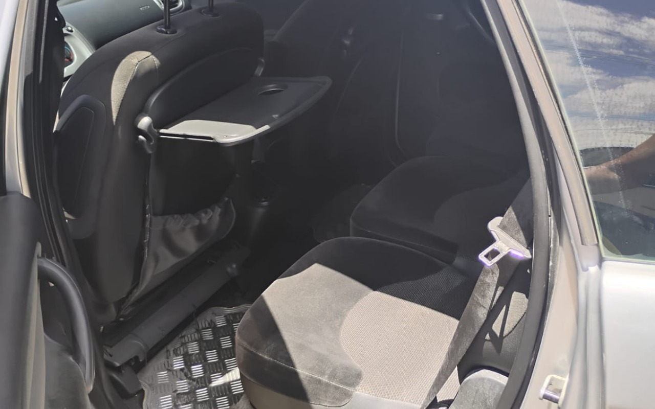 imagem-https://www.socarrao.com.br/sc-vehicle-images-prod/2991795/1785611405875-V2hhdHNBcHAgSW1hZ2UgMjAyNi0wMS0xOSBhdCAxMS4zOS4zNyAoMykuanBlZw.jpeg