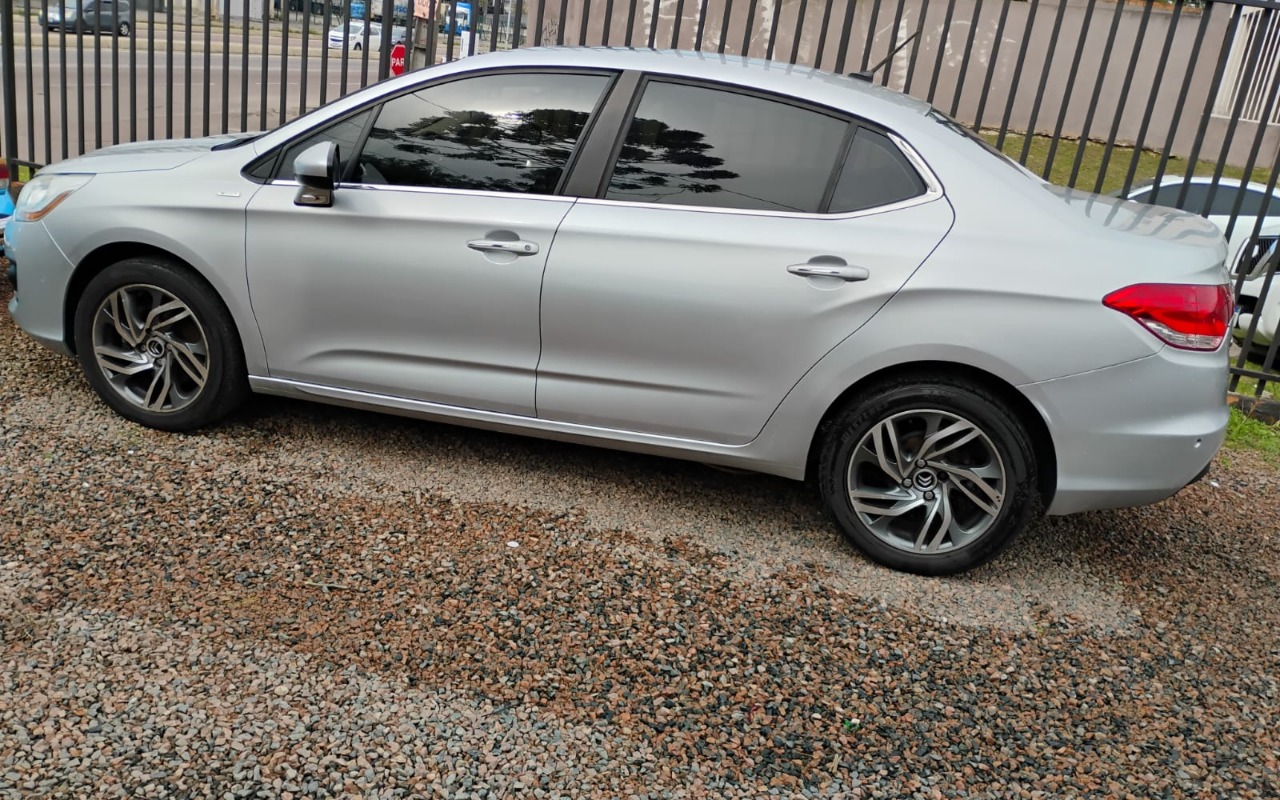 imagem-https://www.socarrao.com.br/sc-vehicle-images-prod/2991798/1785611648363-V2hhdHNBcHAgSW1hZ2UgMjAyNi0wNi0yNyBhdCAxMS41MS4zMyAoMikuanBlZw.jpeg
