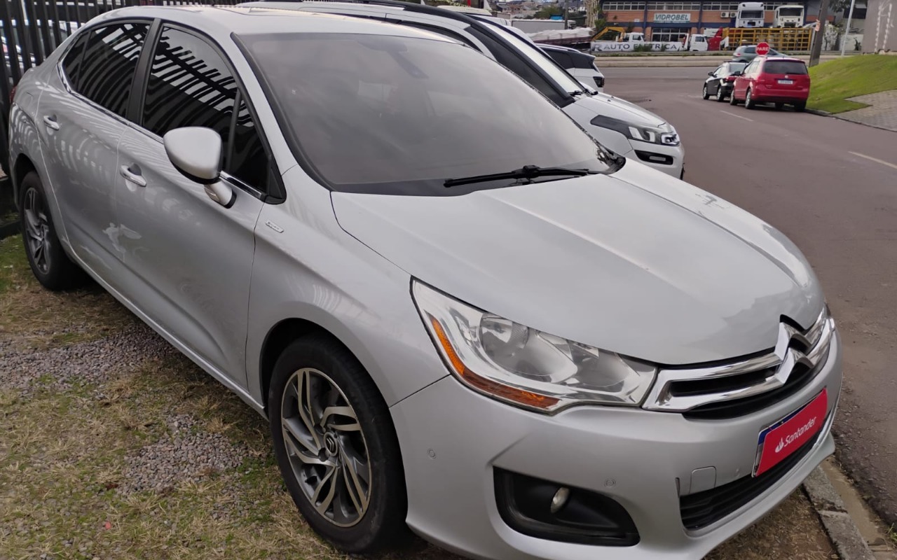imagem-https://www.socarrao.com.br/sc-vehicle-images-prod/2991798/1785611648556-V2hhdHNBcHAgSW1hZ2UgMjAyNi0wNi0yMiBhdCAxNi4wMi4zNCAoMykuanBlZw.jpeg