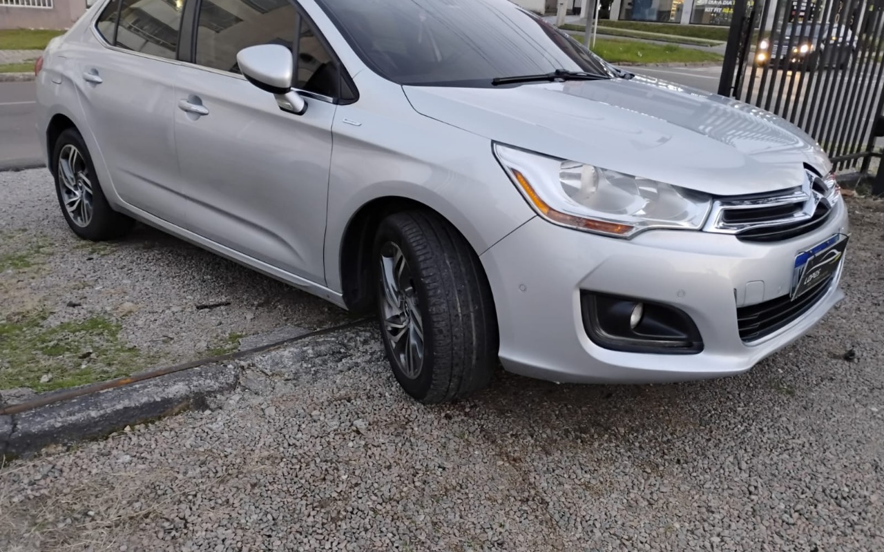 imagem-https://www.socarrao.com.br/sc-vehicle-images-prod/2991798/1785611648901-V2hhdHNBcHAgSW1hZ2UgMjAyNi0wNi0xOSBhdCAxOC4zMS4xOSAoMikuanBlZw.jpeg