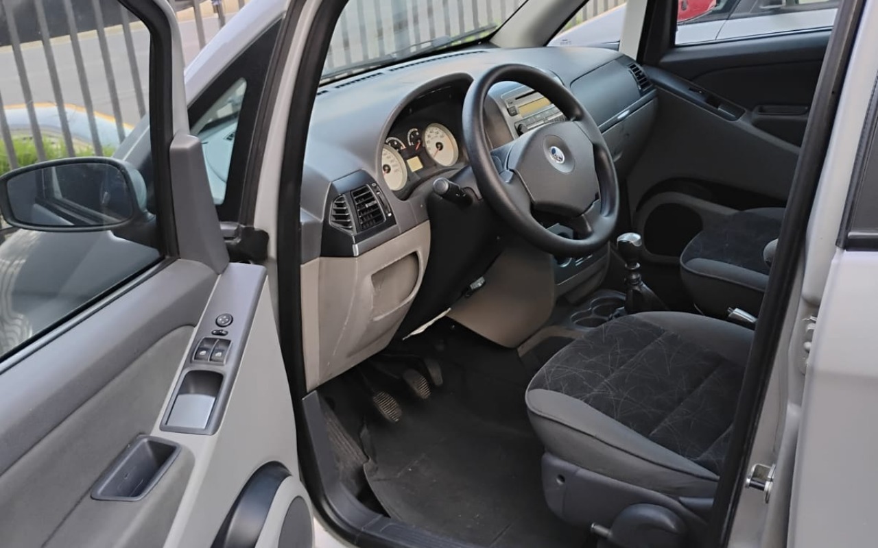 imagem-https://www.socarrao.com.br/sc-vehicle-images-prod/2991807/1785612137827-V2hhdHNBcHAgSW1hZ2UgMjAyNi0wNS0zMCBhdCAxNy4xMi4xOCAoMSkuanBlZw.jpeg