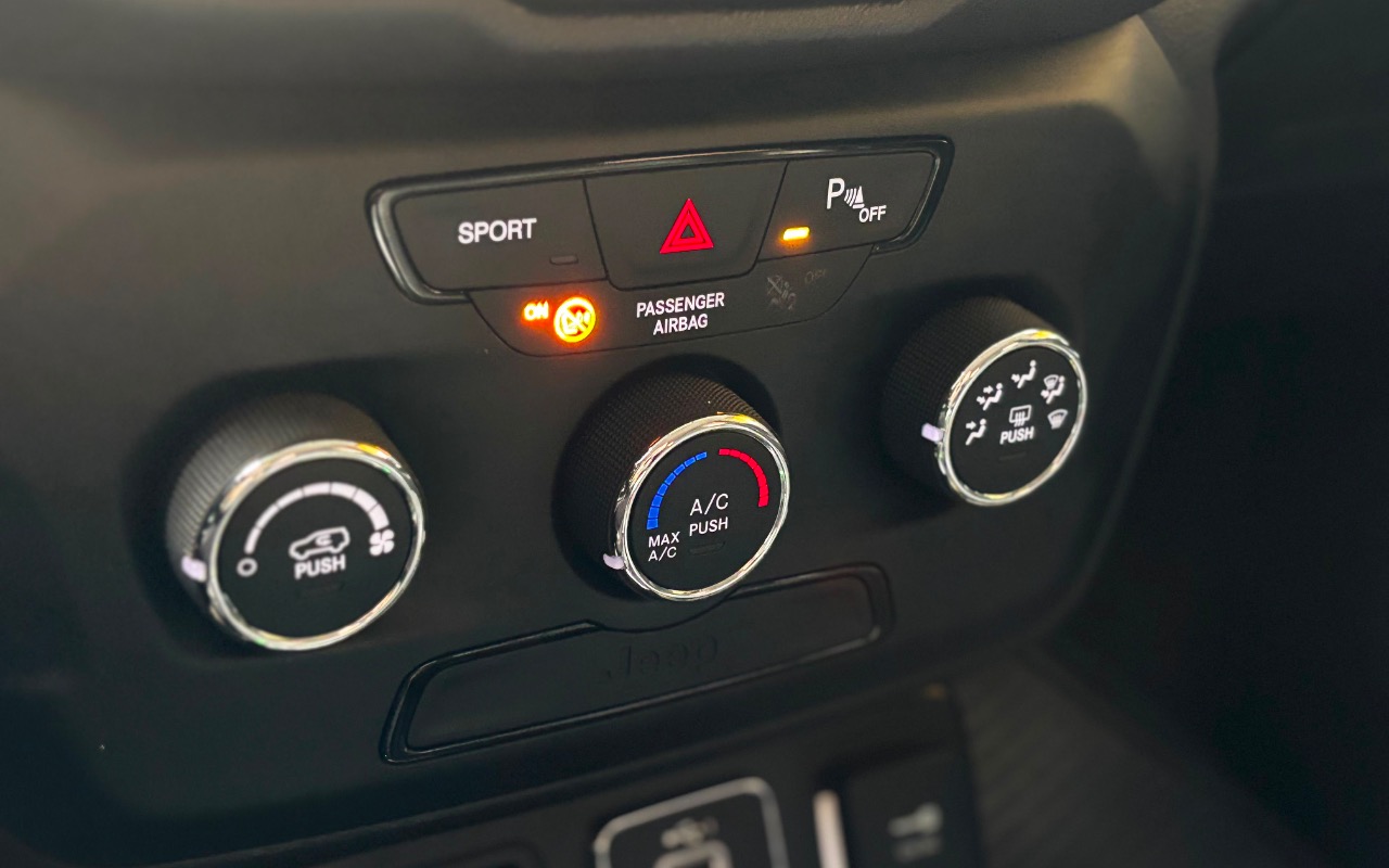 imagem-https://www.socarrao.com.br/sc-vehicle-images-prod/2991828/1785613329905-NDFjMzg2ZTAtYTFiMS00MDk4LTgwMWItNzA0NWMxZWQ3YWNhLmpwZWc.jpeg