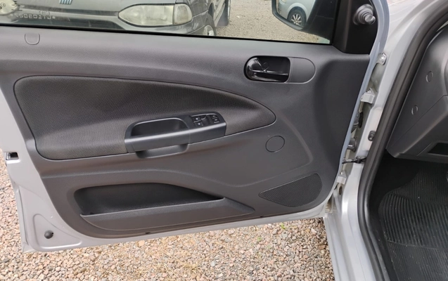 imagem-https://www.socarrao.com.br/sc-vehicle-images-prod/2991906/1785615652080-V2hhdHNBcHAgSW1hZ2UgMjAyNi0wNi0yNCBhdCAxMS4zMy4wMi5qcGVn.jpeg