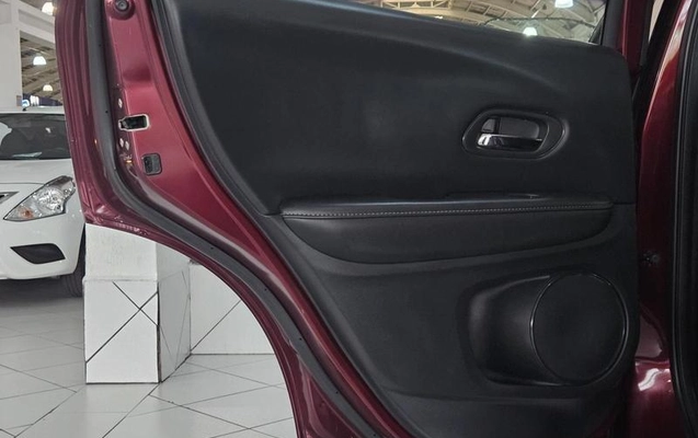 imagem-https://www.socarrao.com.br/sc-vehicle-images-prod/2991954/1785862234172-8340492_10_B_5aaa1515ac.jpeg