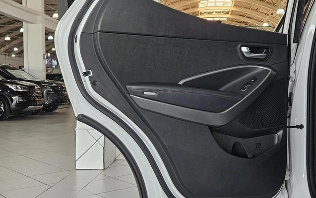 imagem-https://www.socarrao.com.br/sc-vehicle-images-prod/2991956/1789239167995-8340499_23_B_f0f1494dcd.jpeg
